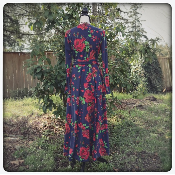 NWOT Fall/ Winter Holidays Maxi Dress, warm and beautiful! - Picture 3 of 8